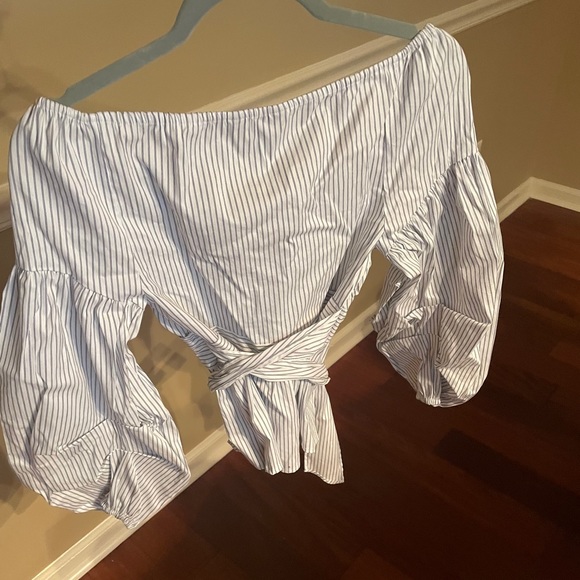 Top - Picture 2 of 4